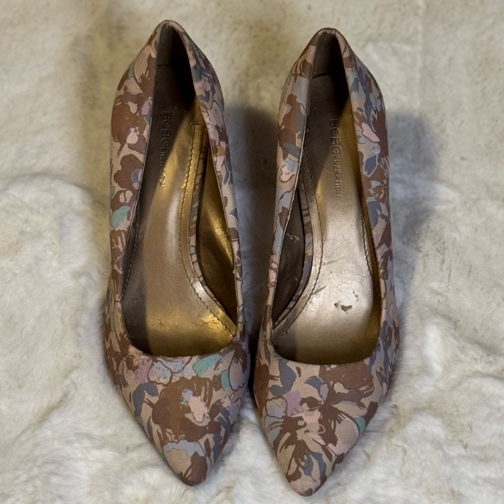 BCBGeneration Floral Brown Heels